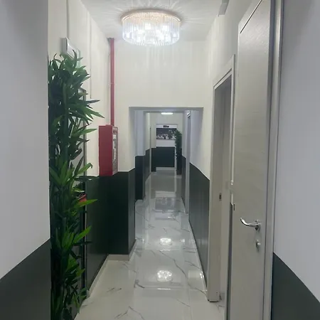 Palace Ξενοδοχείο *