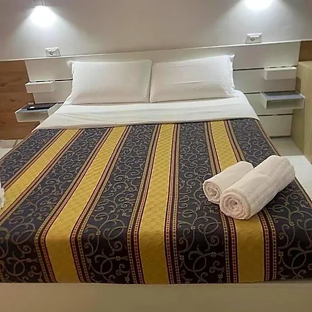 Hotel Palace *