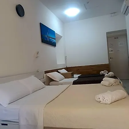 Hotel Palace *